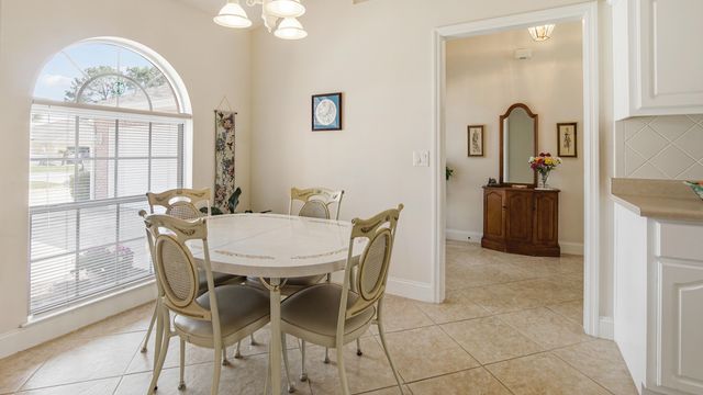 94 Hombre Circle, Panama City Beach, FL 32407