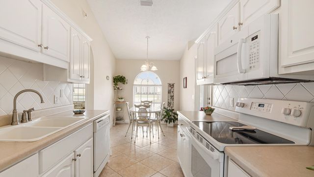 94 Hombre Circle, Panama City Beach, FL 32407
