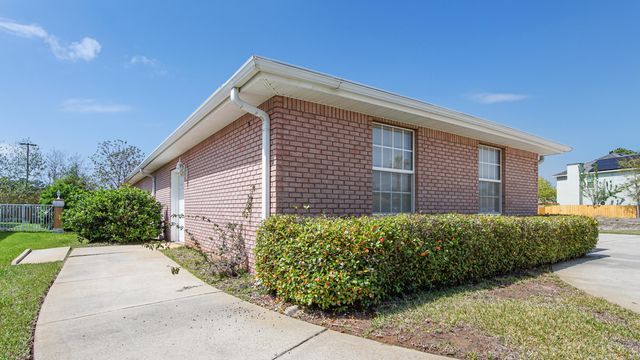 94 Hombre Circle, Panama City Beach, FL 32407