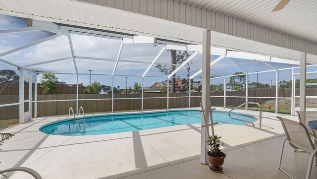 94 Hombre Circle, Panama City Beach, FL 32407