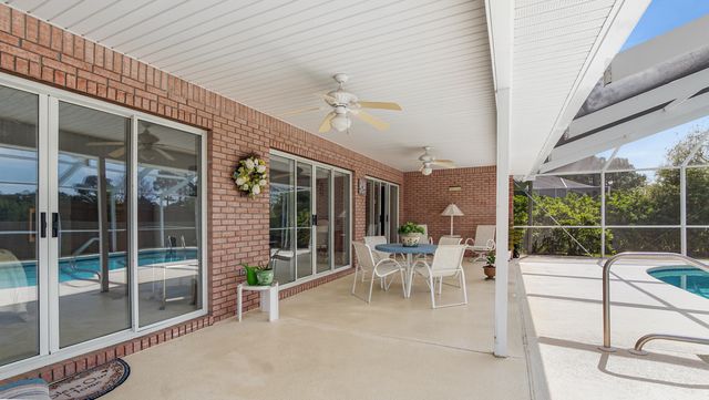 94 Hombre Circle, Panama City Beach, FL 32407