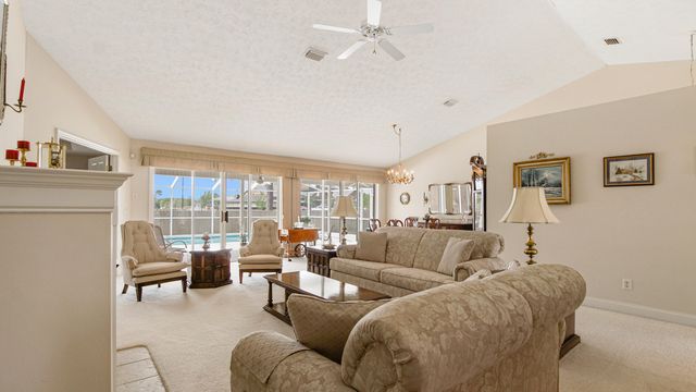 94 Hombre Circle, Panama City Beach, FL 32407