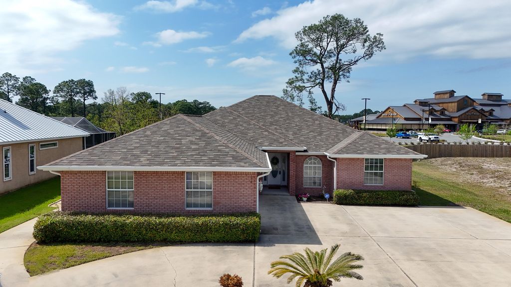 94 Hombre Circle, Panama City Beach, FL 32407