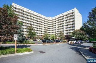 1055 River Road 704, Edgewater, NJ 07020
