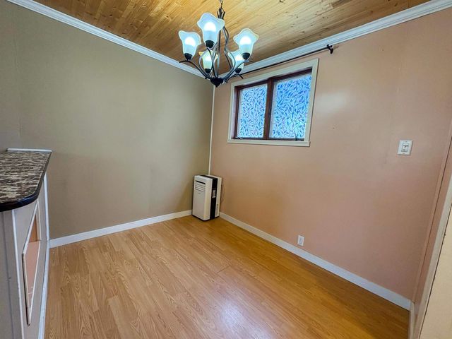 516 22nd St NW, Minot, ND 58703