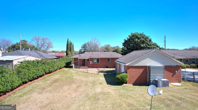 1917 Palmyra Road, Albany, GA 31701