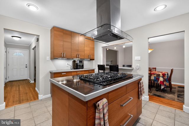 122 COUNTY LINE RD, Lansdale, PA 19446