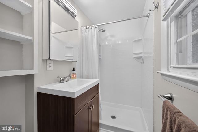 122 COUNTY LINE RD, Lansdale, PA 19446