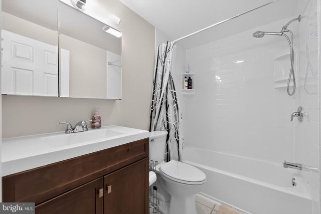 122 COUNTY LINE RD, Lansdale, PA 19446