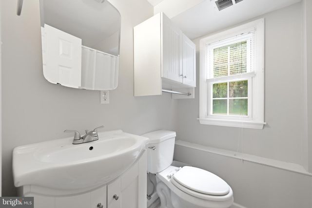 122 COUNTY LINE RD, Lansdale, PA 19446