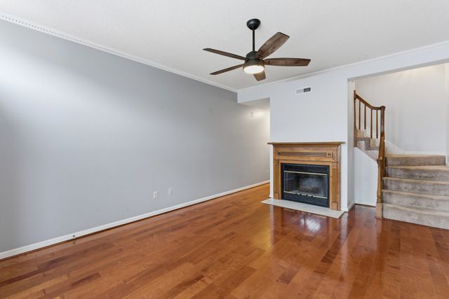 302 Hickory Pl, Nashville, TN 37214