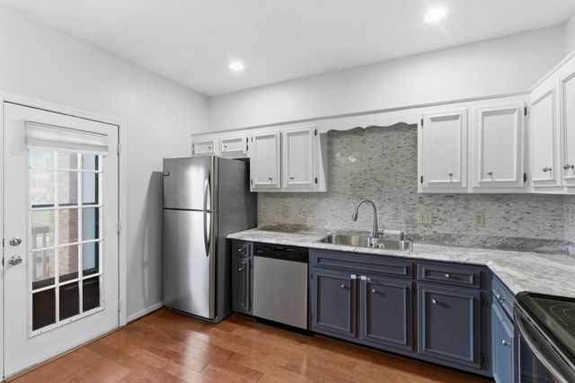 302 Hickory Pl, Nashville, TN 37214