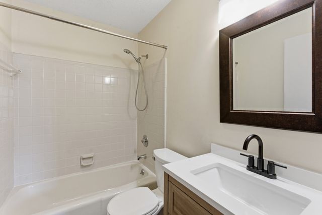 302 Hickory Pl, Nashville, TN 37214