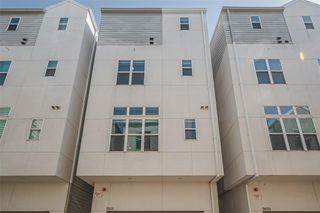 5921 E Post Oak Lane, Houston, TX 77055