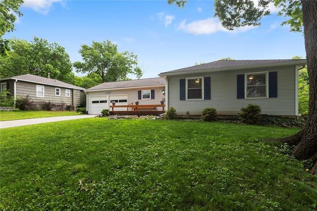 10239 OUTLOOK Drive, Overland Park, KS 66207