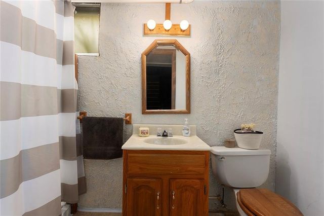 10239 OUTLOOK Drive, Overland Park, KS 66207