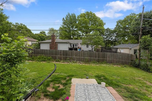 10239 OUTLOOK Drive, Overland Park, KS 66207