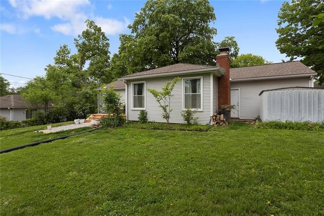 10239 OUTLOOK Drive, Overland Park, KS 66207