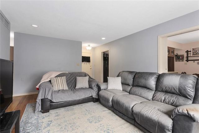 10239 OUTLOOK Drive, Overland Park, KS 66207