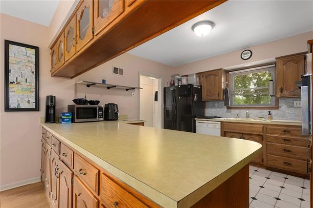 10239 OUTLOOK Drive, Overland Park, KS 66207