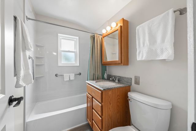 216 N Lombard Avenue, Lombard, IL 60148