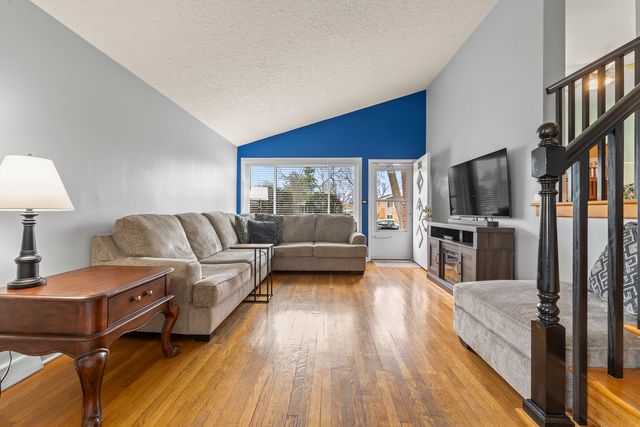 216 N Lombard Avenue, Lombard, IL 60148