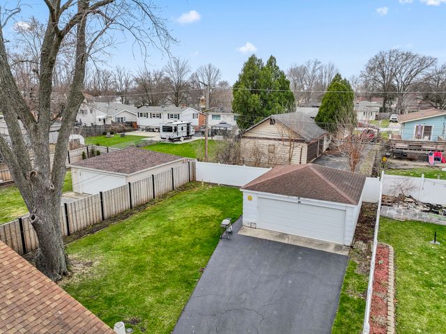 216 N Lombard Avenue, Lombard, IL 60148