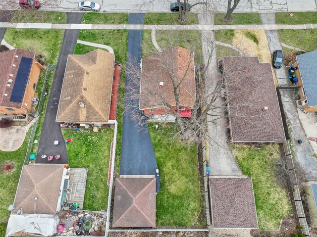 216 N Lombard Avenue, Lombard, IL 60148