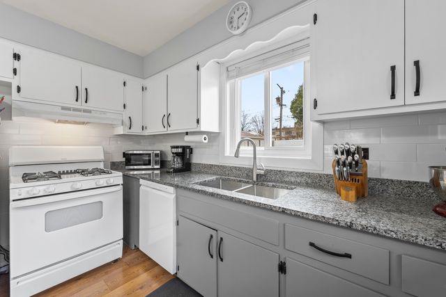 216 N Lombard Avenue, Lombard, IL 60148