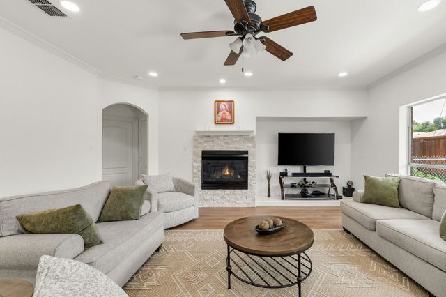 1210 Colby Court, Irving, TX 75060