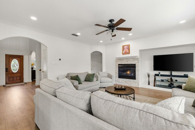 1210 Colby Court, Irving, TX 75060