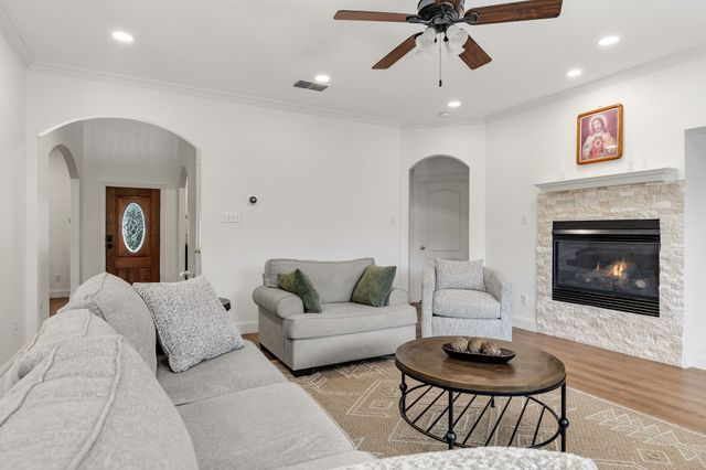 1210 Colby Court, Irving, TX 75060