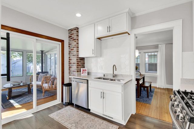 8229 Gridley AVENUE, Wauwatosa, WI 53213