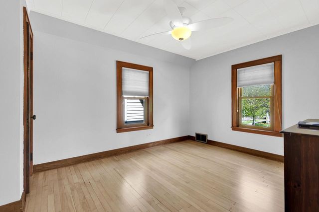 8229 Gridley AVENUE, Wauwatosa, WI 53213