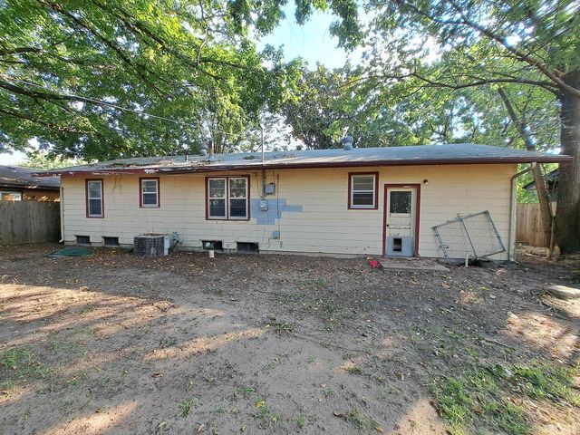 1800 E 53rd St S, Wichita, KS 67216