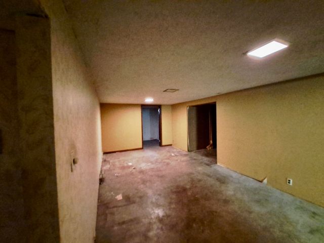 1800 E 53rd St S, Wichita, KS 67216