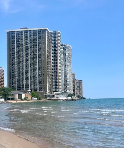 6007 N Sheridan Road 25E, Chicago, IL 60660