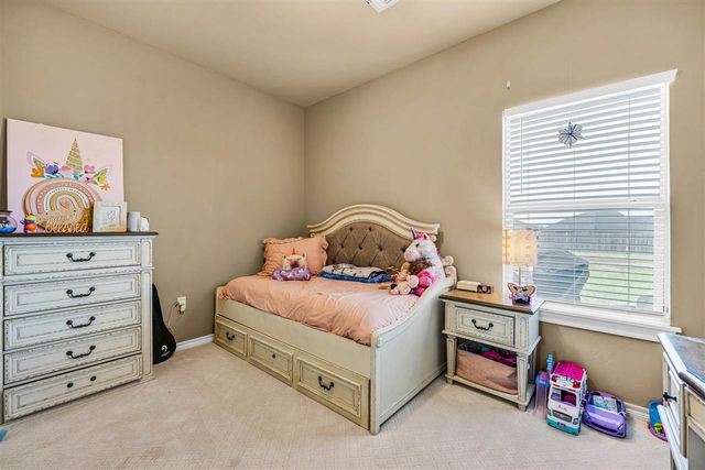 5854 Cornwallis Dr, Elgin, OK 73538