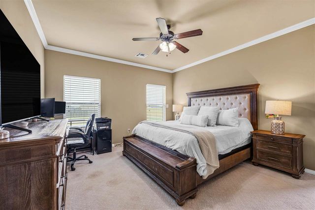 5854 Cornwallis Dr, Elgin, OK 73538