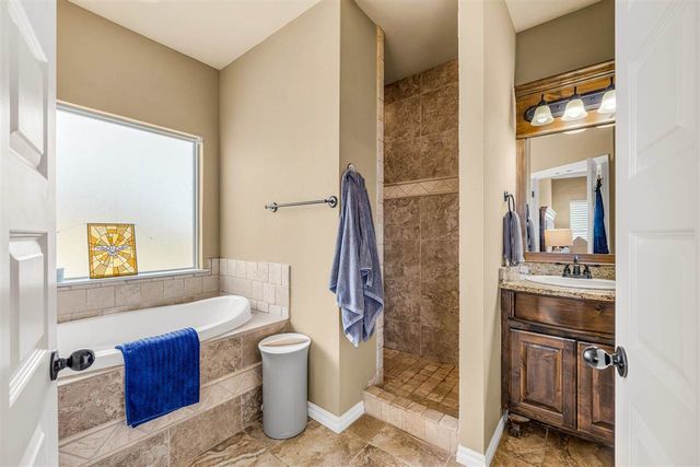 5854 Cornwallis Dr, Elgin, OK 73538