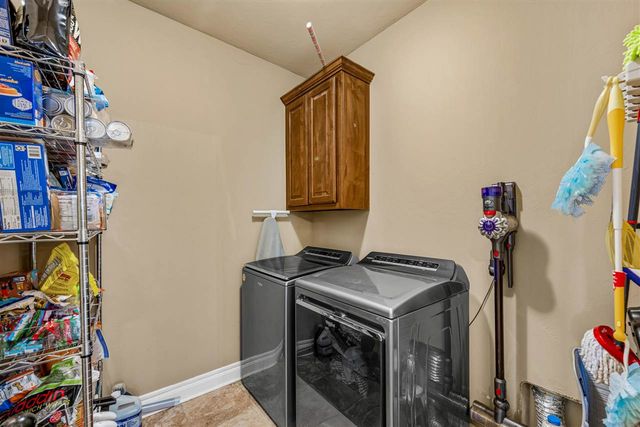 5854 Cornwallis Dr, Elgin, OK 73538