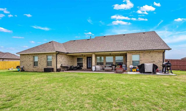 5854 Cornwallis Dr, Elgin, OK 73538