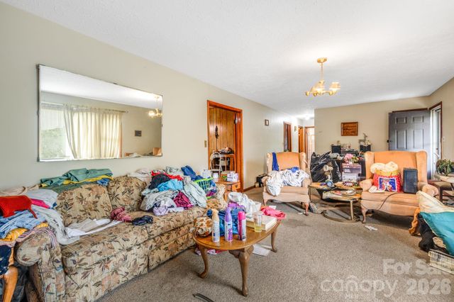 48 Ellen Avenue, Canton, NC 28716
