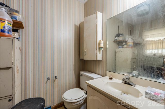 48 Ellen Avenue, Canton, NC 28716