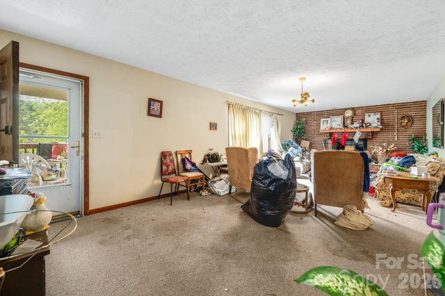 48 Ellen Avenue, Canton, NC 28716