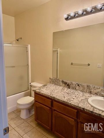 9711 Boothbay Harbour Drive, Bakersfield, CA 93314