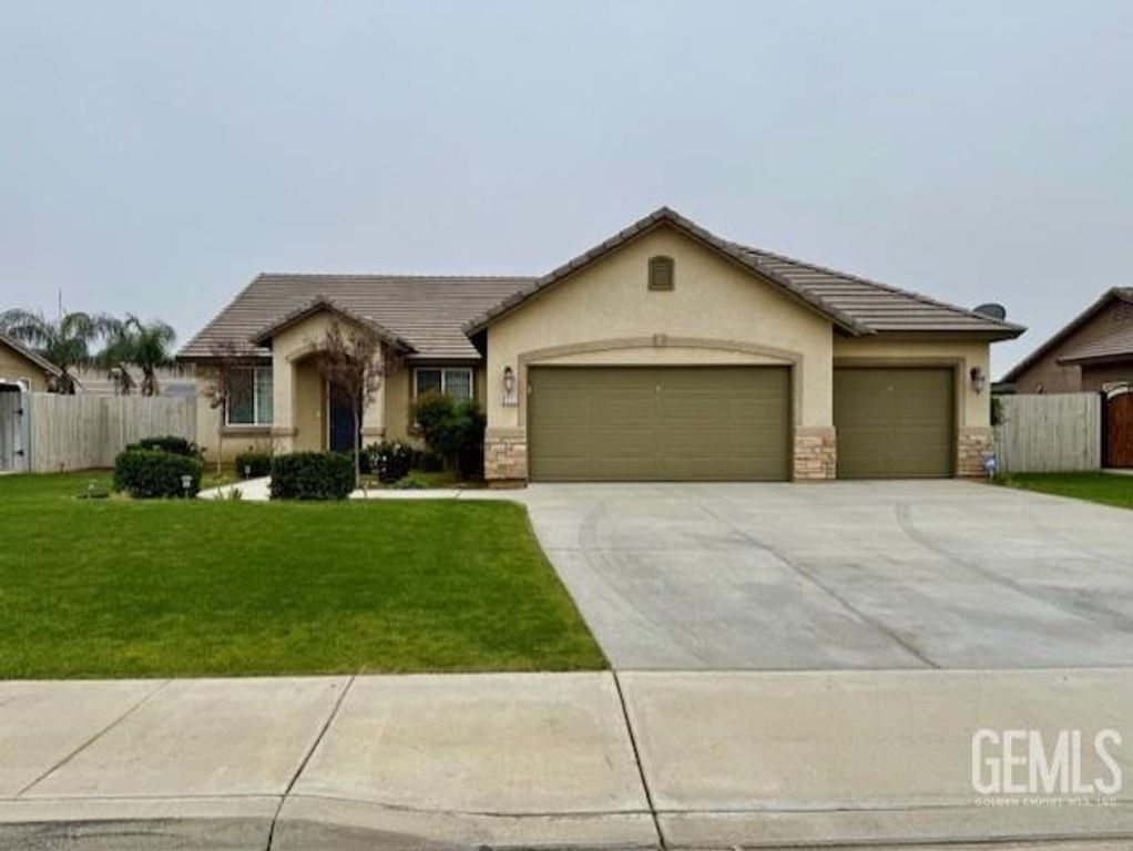 9711 Boothbay Harbour Drive, Bakersfield, CA 93314