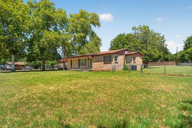 716 Kerry Lane, Azle, TX 76020