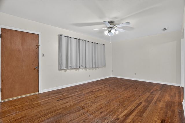 716 Kerry Lane, Azle, TX 76020