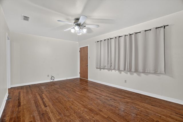 716 Kerry Lane, Azle, TX 76020